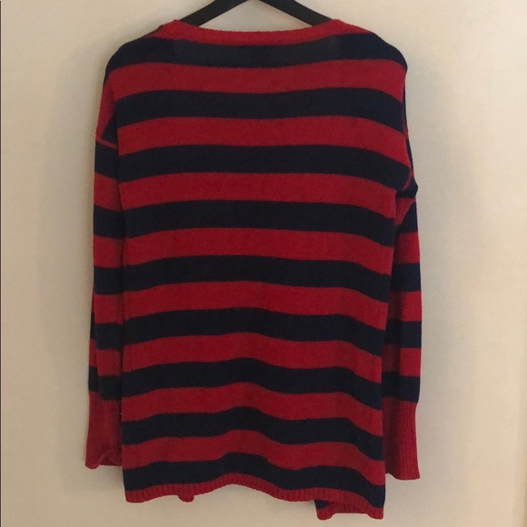 Blue and red sweater - Picture 3 of 5